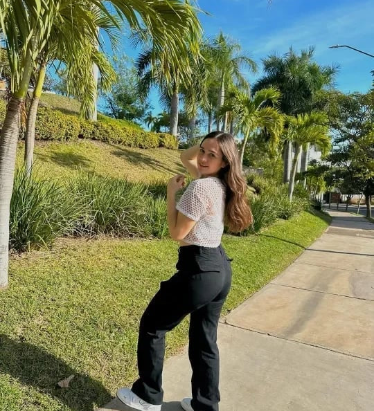 Iria Pantalón Cargo Corte Recto vista trasera
