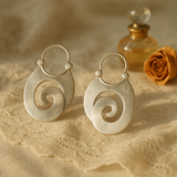 Unique Vintage Drop Earrings – Silver Reflection with Character