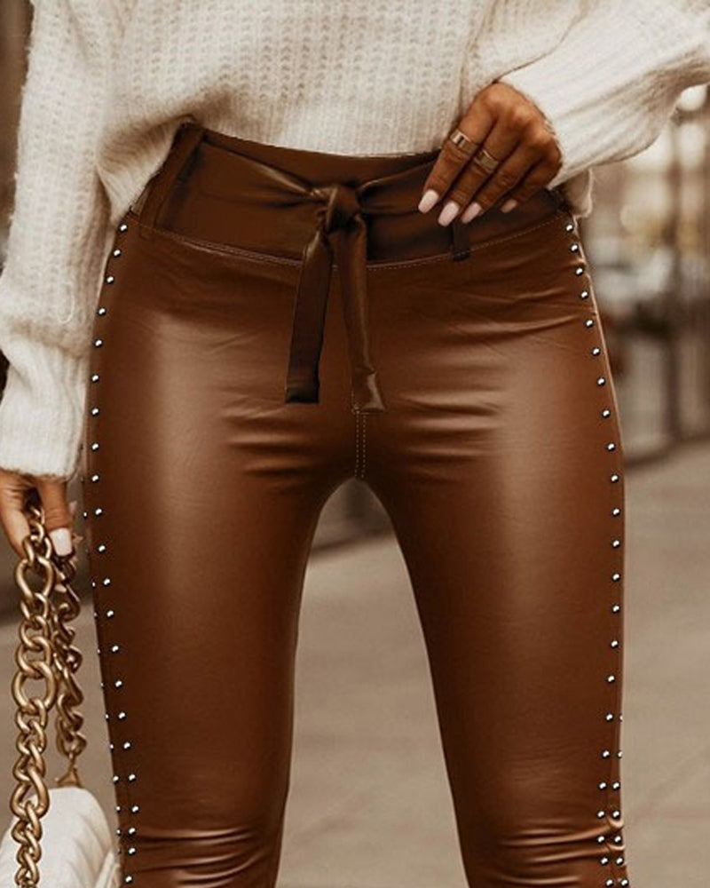 Sabina Pantalón elegante femenino detalle tela