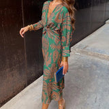 Laia Vestido Midi Elegante con Estampado Atemporal vista lateral