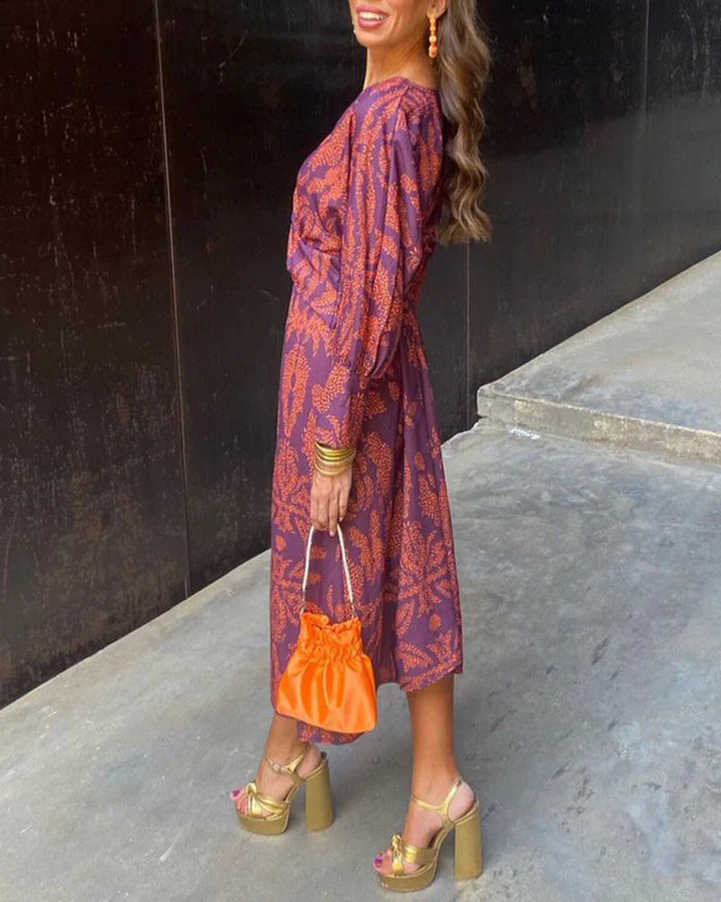 Laia Vestido Midi Elegante con Estampado Atemporal detalle del estampado