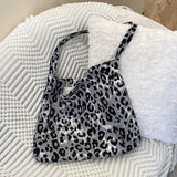Pilar | Bolso femenino casual con estampado de leopardo
