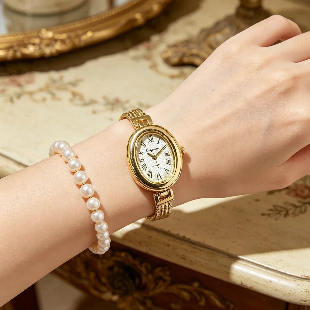 El reloj ovalado Genevieve