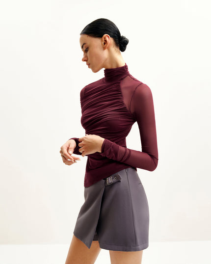 Jana Top cuello alto transparente fruncido burdeos vista lateral