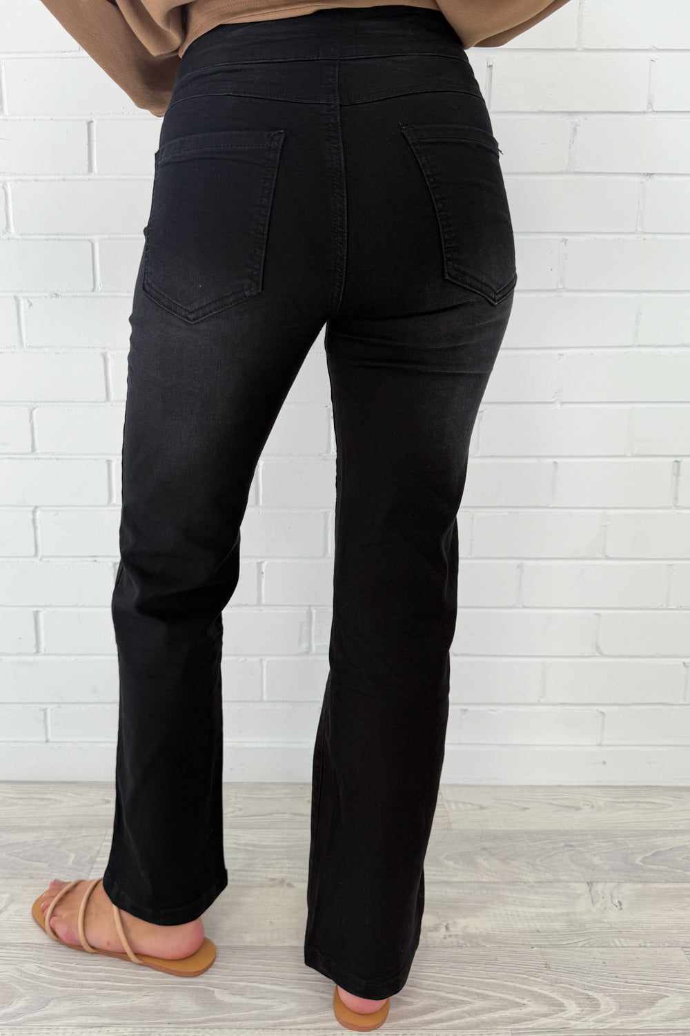 Ester Vaqueros Denim Azul look femenino moderno