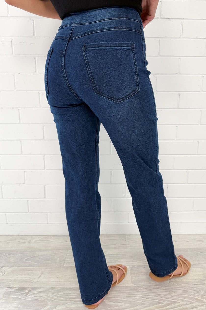 Ester Vaqueros Denim Azul look femenino moderno