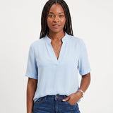 Celia - Blusa Fluida con Escote en V