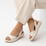 Cláudia - Flat Sandals with Anatomical Sole