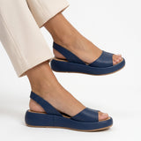 Cláudia - Flat Sandals with Anatomical Sole