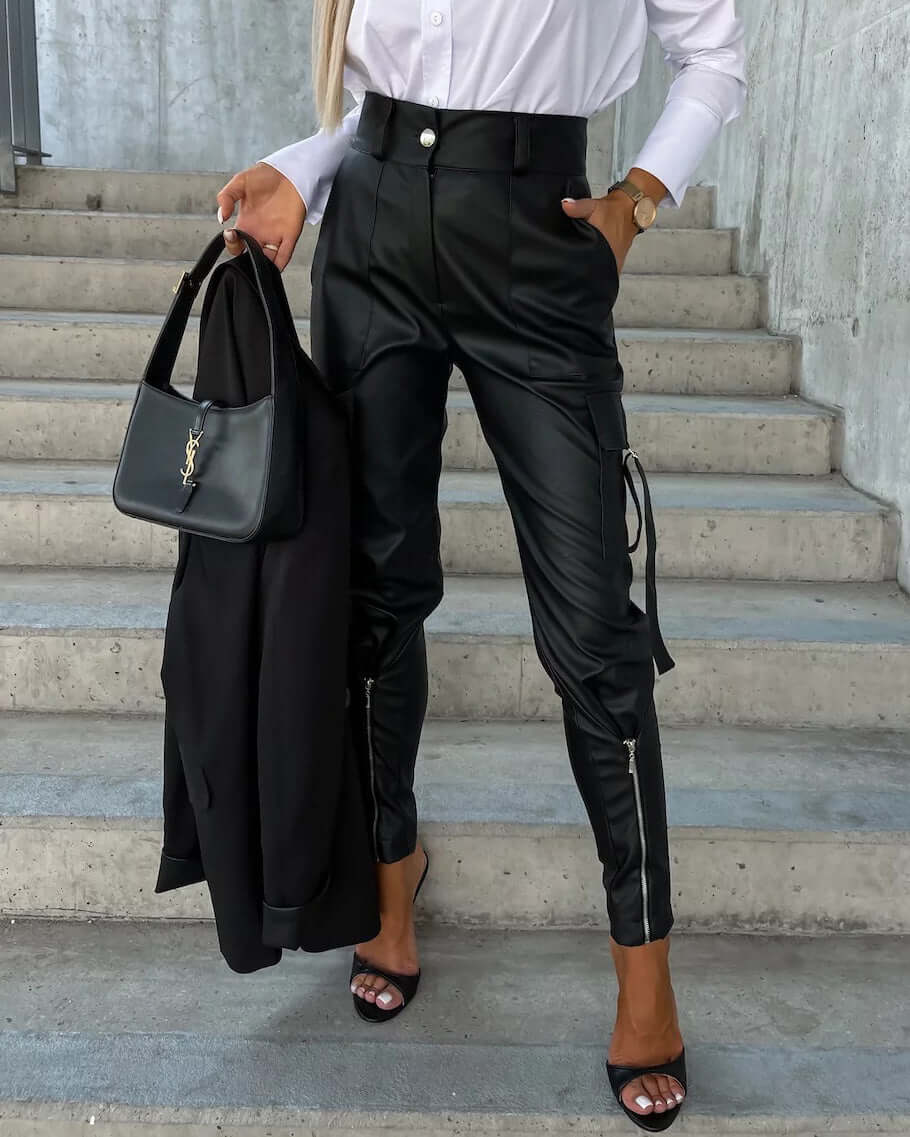 Celia Pantalón de Cuero Chic vista frontal