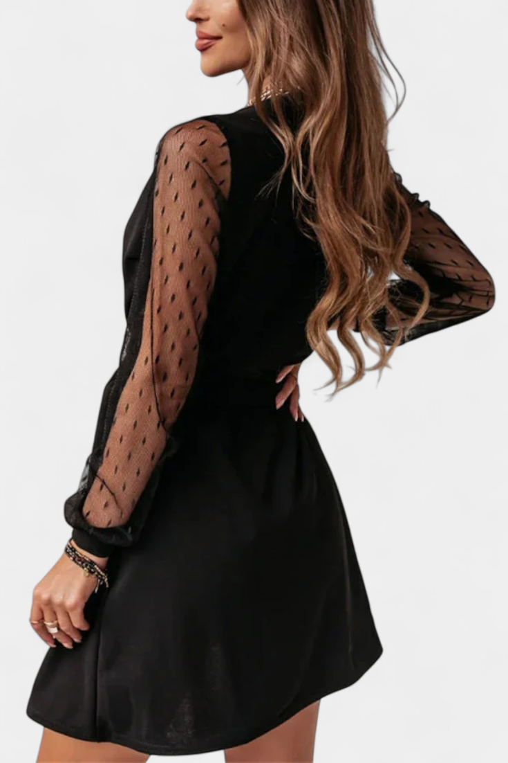 Jana Vestido Mini Elegante con Escote Sofisticado y Silueta Favorecedora