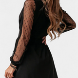 Jana Vestido Mini Elegante con Escote Sofisticado y Silueta Favorecedora